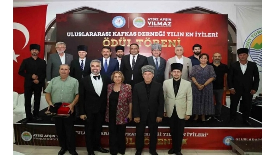 Toroslar’ın tek Çerkes köyü olan Sadiye Mahallesi ’Yılın örnek köyü’ seçildi